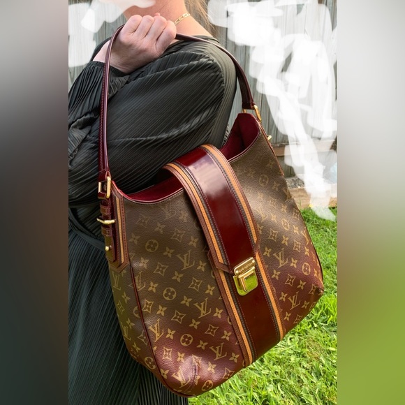 SOLD $1350 - Picture 5 of 16